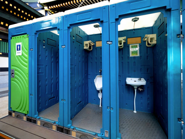 Porta potty delivery and setup